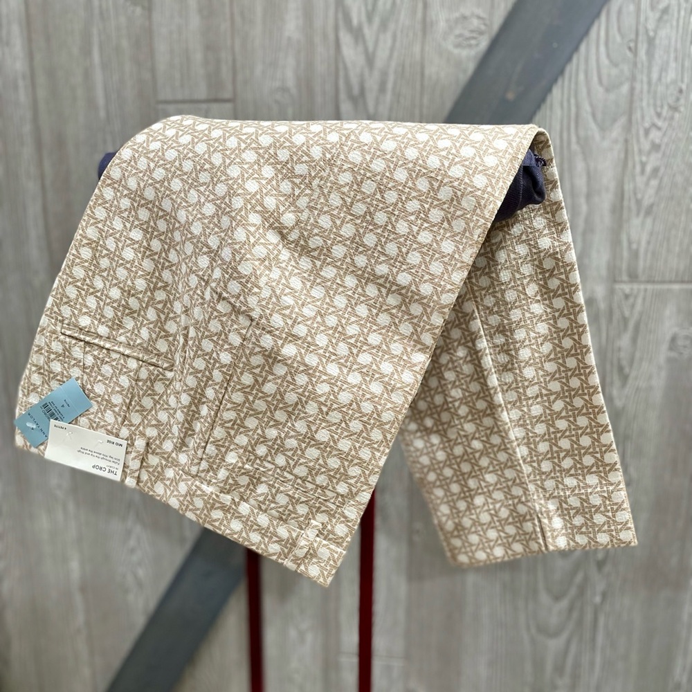 Ann Taylor Cream Geometric Pattern Capris